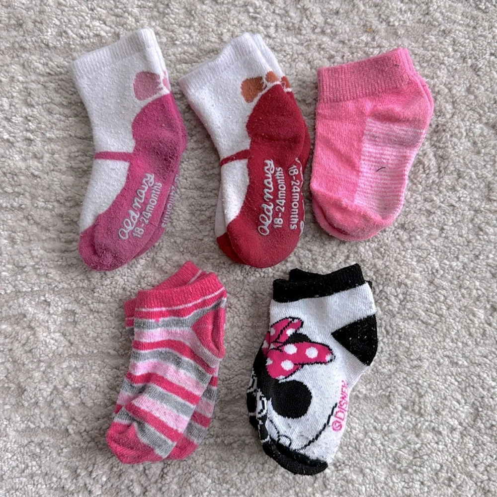 Gently Worn -5 Pairs Girl's Old Navy,Disney Socks -Size 18-24 Months
